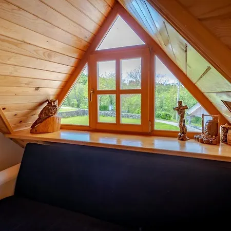 House Pecisce Skrad