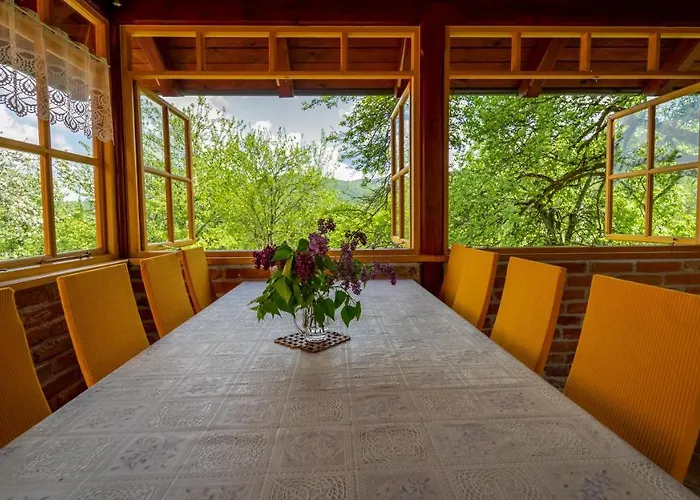 House Pecisce * Skrad